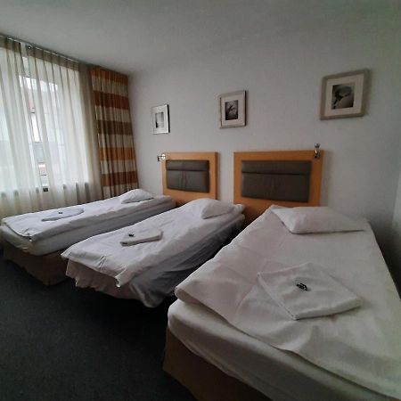 ורשה 404 Rooms Wilanowska מראה חיצוני תמונה